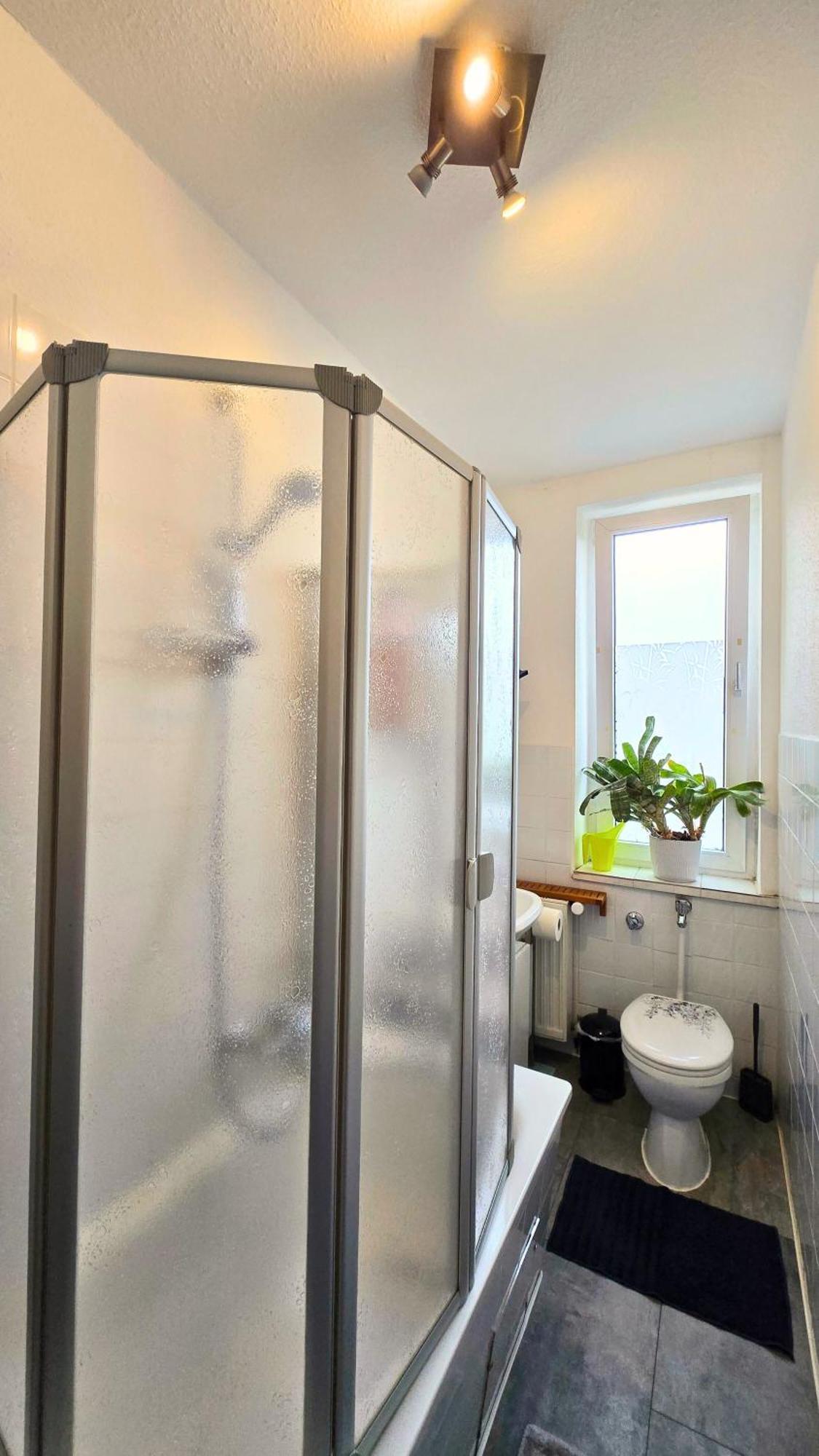 Beautiful Cozy 1-Room Apartment, Near Rhine Düsseldorf Exterior foto